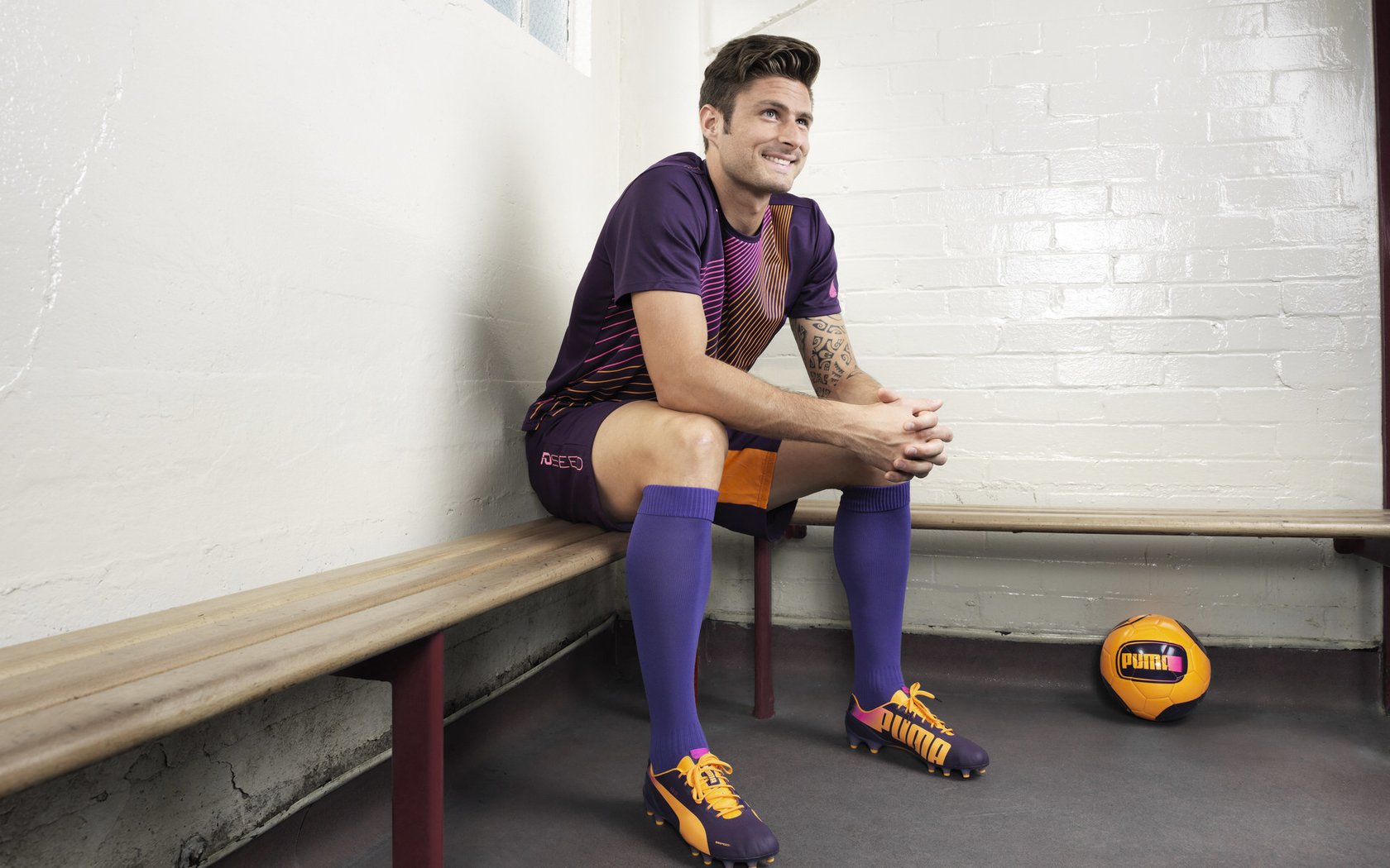 Leyu Sports (乐鱼体育)-沃尔夫斯堡强调中路渗透突破密集防线，沃尔夫斯堡阵型